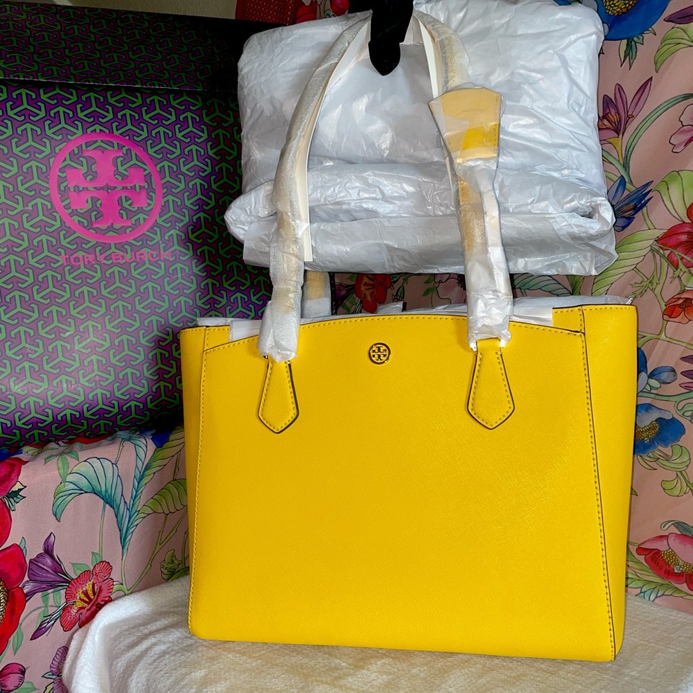 Tory Burch Robinson Small Tote Bag Lemon Drop 🍋